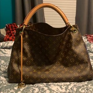 Louis Vuitton Artsy bag w/ Sarah Wallet